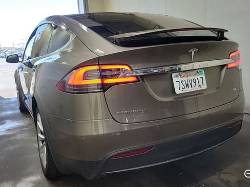 Used 2016 Tesla Model X 90D AWD/4WD image 2