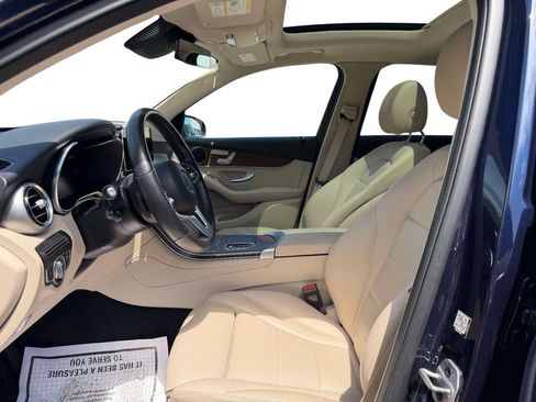 Used 2022 Mercedes-Benz GLC 300 4MATIC image 27