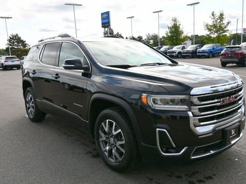 Certified 2023 GMC Acadia SLT image 5