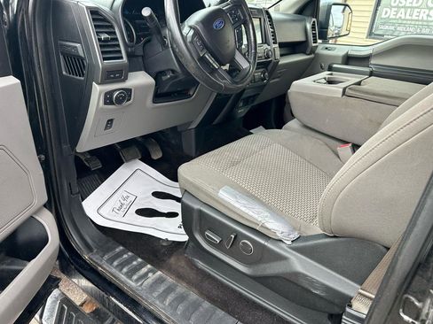 Used 2017 Ford F150 XLT w/ Equipment Group 302A Luxury AWD/4WD image 10