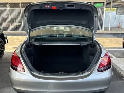 Used 2019 Mercedes-Benz C 300 4MATIC Sedan image 12