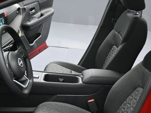 New 2026 Nissan Kicks SV w/ SV Premium Package AWD/4WD image 16