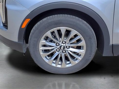 Used 2025 Cadillac XT4 Premium Luxury image 24