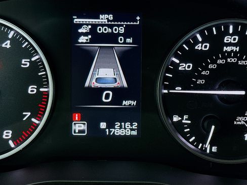 Used 2024 Subaru Ascent Premium AWD/4WD image 8