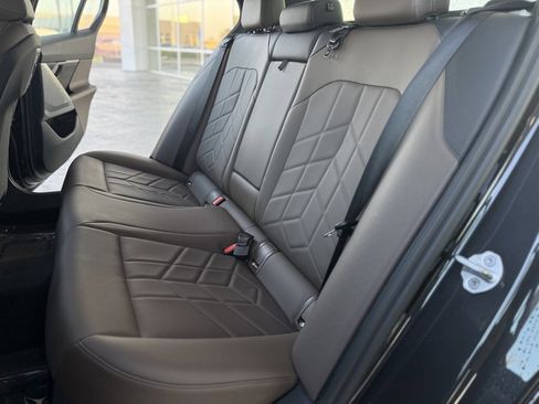 Used 2025 BMW 530i image 13