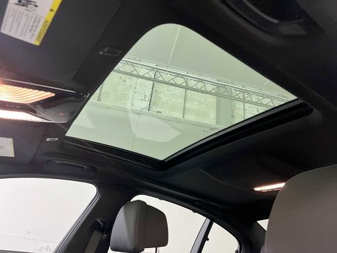 Used 2023 BMW 530e xDrive w/ Executive Package image 17