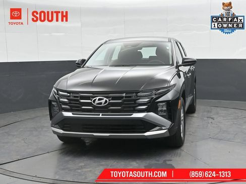 Used 2025 Hyundai Tucson SE AWD/4WD image 6