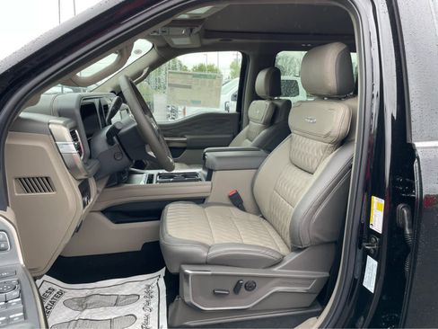 New 2025 Ford F250 Platinum w/ Platinum Plus Package image 16