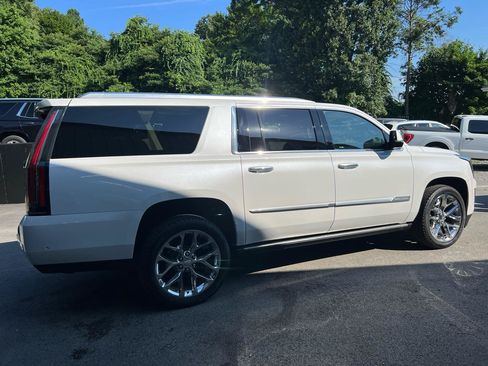 Used 2018 Cadillac Escalade ESV Premium Luxury AWD/4WD image 10