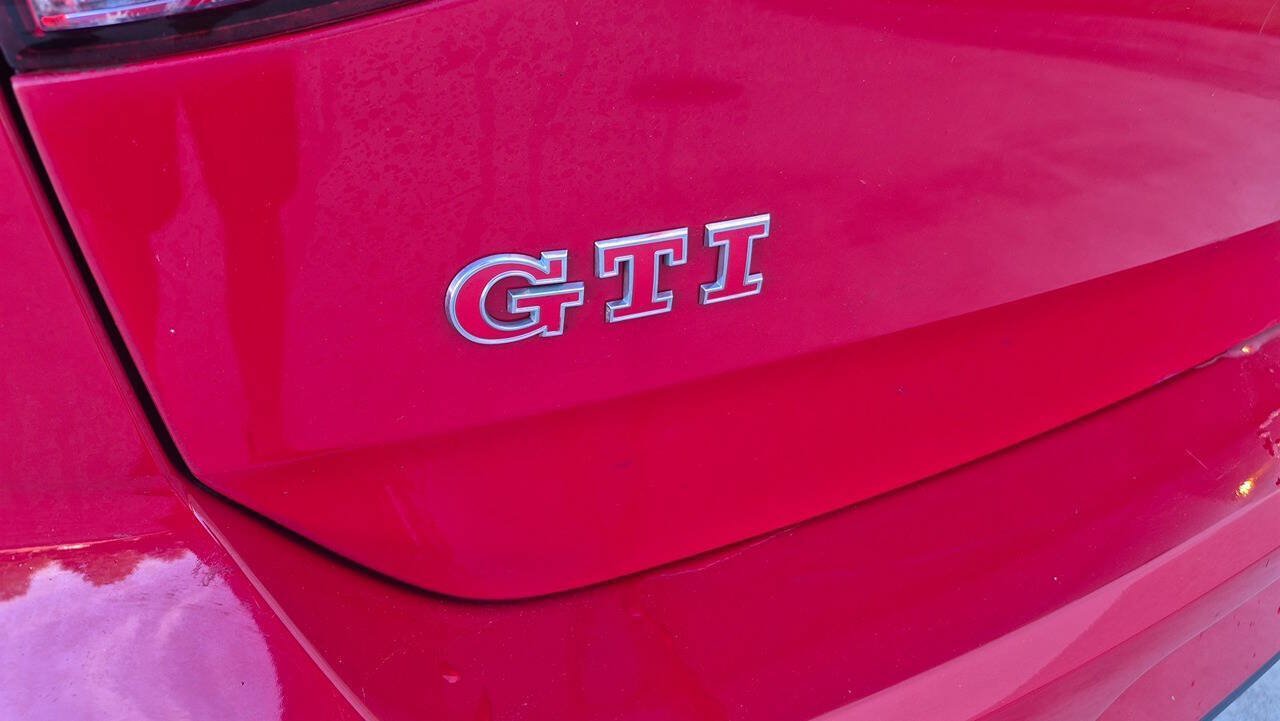 Used 2015 Volkswagen GTI Autobahn w/ Lighting Package (SEL) FWD image 18