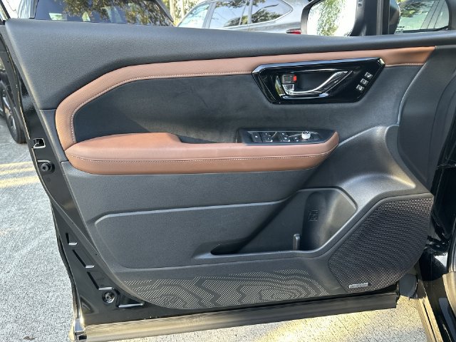 Certified 2026 Subaru Forester Touring AWD/4WD image 13