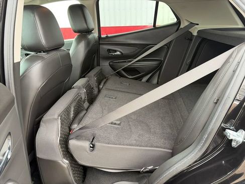 Used 2022 Buick Encore Preferred w/ Safety Package AWD/4WD image 40