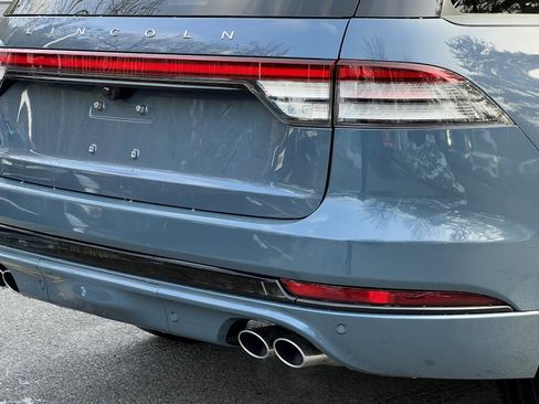 New 2026 Lincoln Aviator Premiere Sport Utility w/ Jet Appearance Package image 5