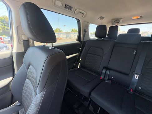 Used 2025 Nissan Pathfinder SV FWD image 42