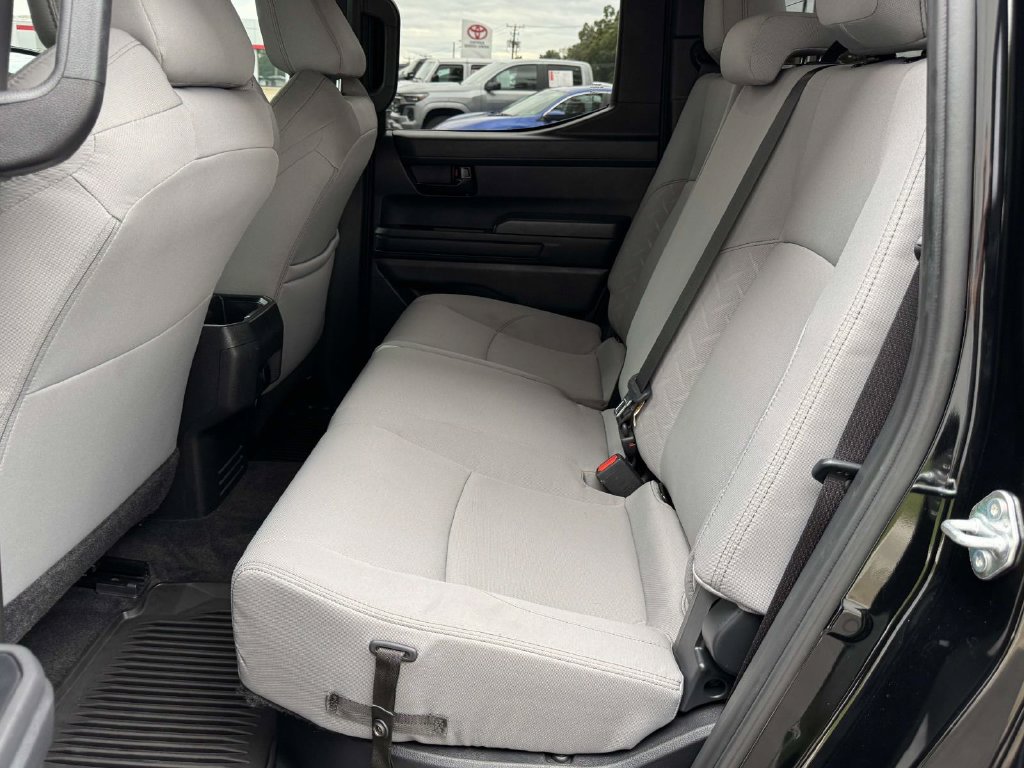 Used 2025 Toyota Tacoma SR5 AWD/4WD image 18