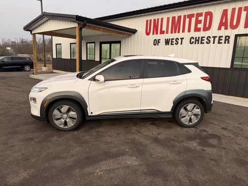 Used 2021 Hyundai Kona Limited image 11