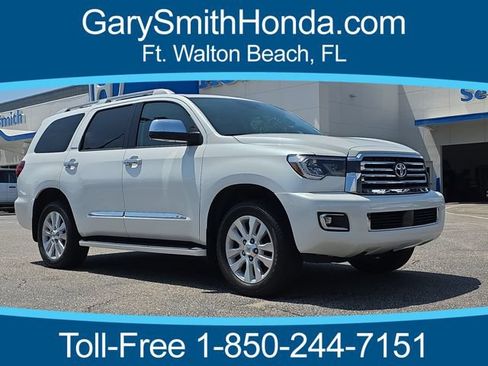 Used 2021 Toyota Sequoia Platinum AWD/4WD image 1