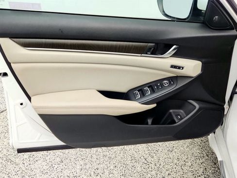 Used 2020 Honda Accord EX-L image 11