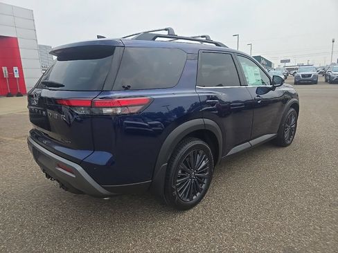New 2026 Nissan Pathfinder SL w/ SL Premium Package AWD/4WD image 7