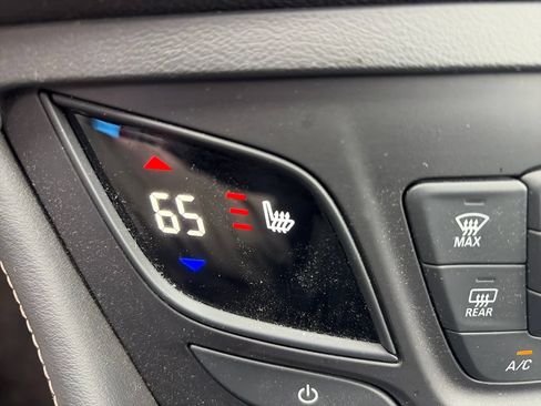 Used 2017 Buick Envision Essence FWD image 33