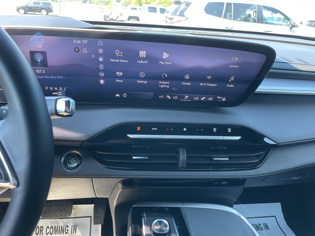 Certified 2025 Buick Enclave Preferred AWD/4WD image 25