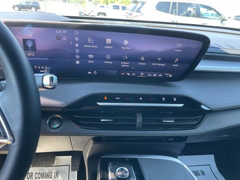 Certified 2025 Buick Enclave Preferred AWD/4WD image 25