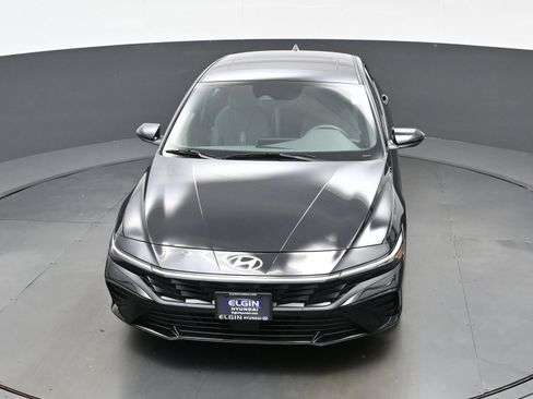 Used 2025 Hyundai Elantra SEL w/ Cargo Package FWD image 40