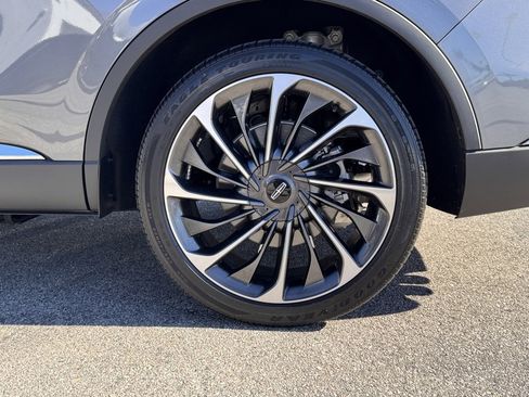 Used 2023 Lincoln Aviator Reserve w/ Equipment Group 201A image 15