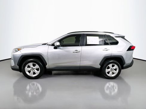 Used 2021 Toyota RAV4 XLE w/ Convenience Package image 9