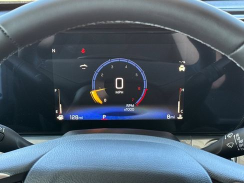 Used 2026 Chevrolet Trax LT w/ Driver Confidence Package FWD image 24