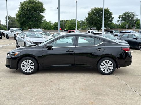 Used 2025 Nissan Sentra S FWD image 2