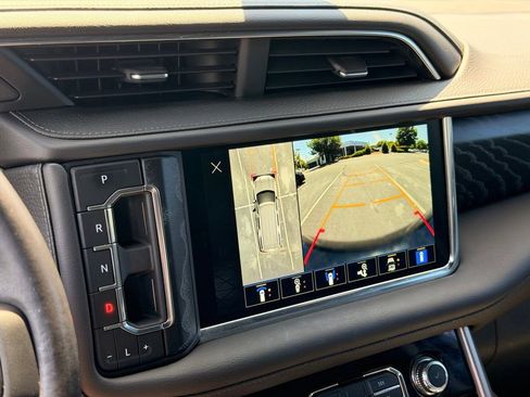 Used 2022 GMC Yukon Denali AWD/4WD image 36