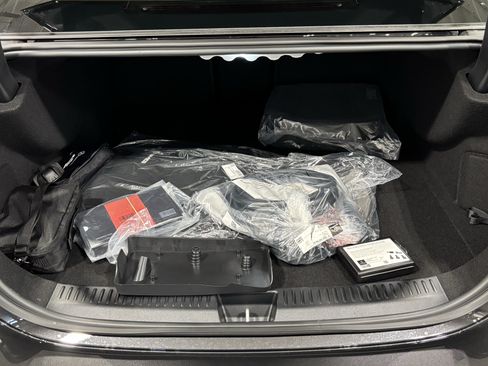 New 2026 Mercedes-Benz E 53 AMG e 4MATIC Sedan image 27