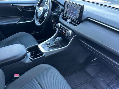 Certified 2022 Toyota RAV4 LE image 20
