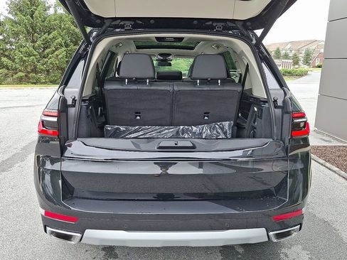 Used 2024 BMW X7 xDrive40i w/ Premium Package AWD/4WD image 25