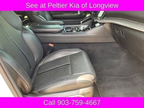 Used 2022 Jeep Wagoneer Series II RWD image 10