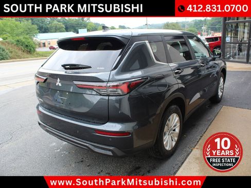 New 2026 Mitsubishi Outlander ES AWD/4WD image 9