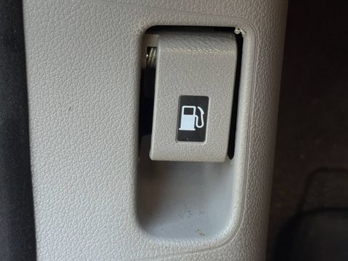 Used 2014 Honda CR-V LX image 28