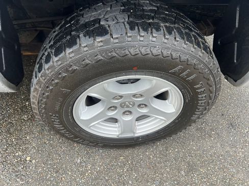 Used 2006 Dodge Dakota SLT w/ Sport Appearance Group image 11