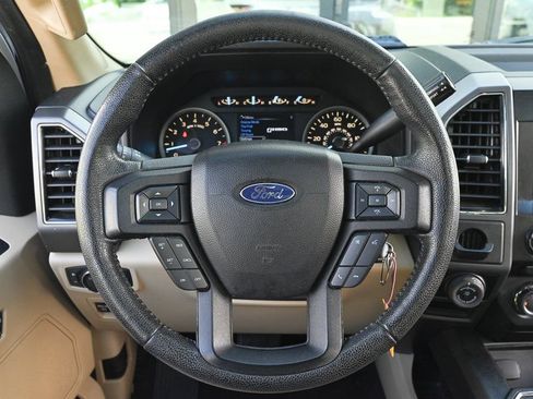 Used 2016 Ford F150 XLT w/ Equipment Group 302A Luxury image 19