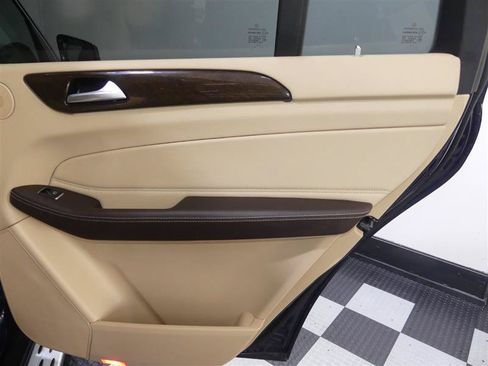 Used 2017 Mercedes-Benz GLS 450 4MATIC image 26