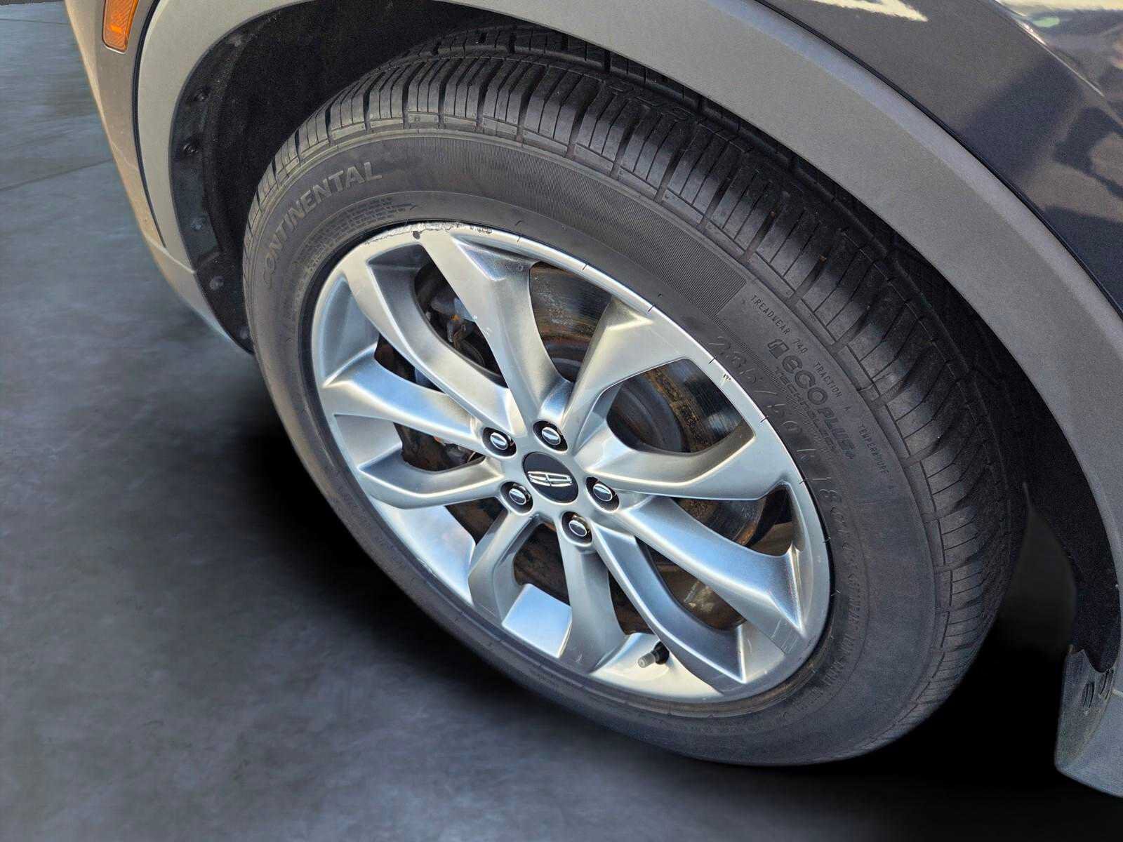 Used 2015 Lincoln MKC FWD w/ Equipment Group 101A Select image 9