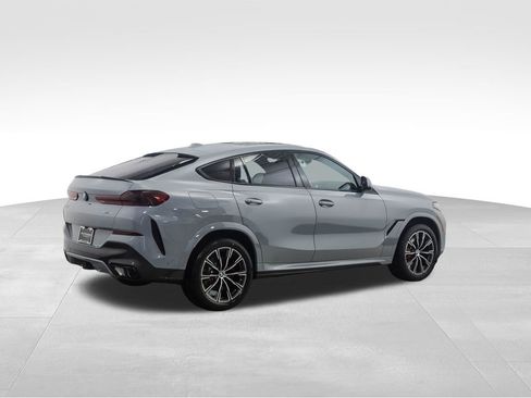 New 2026 BMW X6 xDrive40i image 6