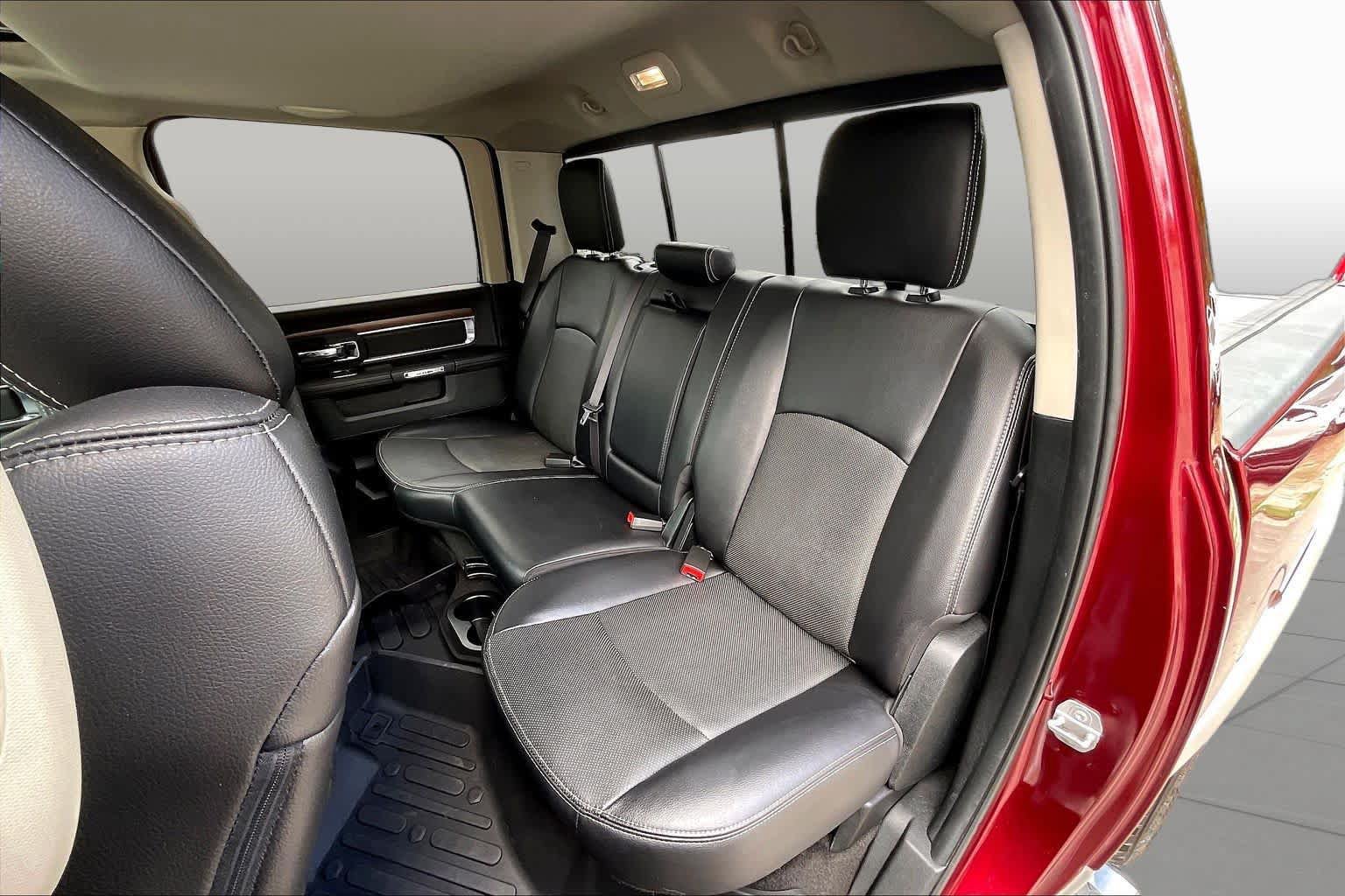 Used 2017 RAM 1500 Laramie w/ Convenience Group AWD/4WD image 25