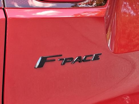 Used 2022 Jaguar F-PACE S image 29