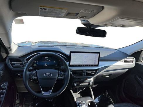 Used 2023 Ford Escape SE w/ PHEV Premium Package image 10