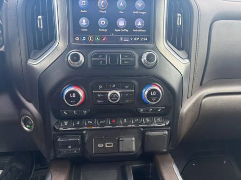 Used 2023 GMC Sierra 2500 Denali w/ Denali Black Diamond Edition AWD/4WD image 16