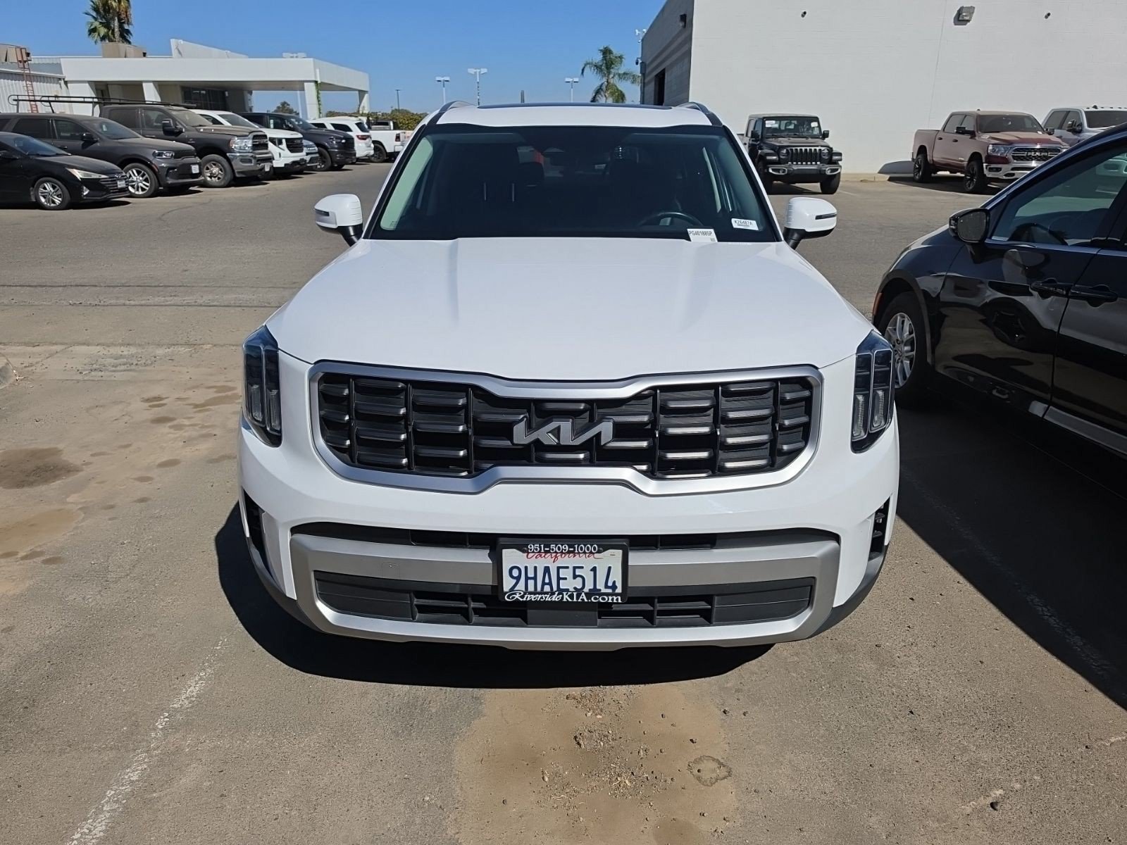 Used 2023 Kia Telluride S w/ S Sunroof Package AWD/4WD image 2