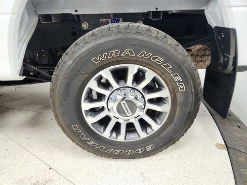 Used 2022 Ford F250 Lariat w/ Lariat Value Package image 54