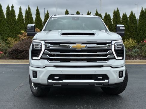 New 2026 Chevrolet Silverado 2500 High Country w/ Technology Package AWD/4WD image 5